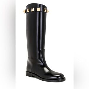 Valentino Garavani Rockstud Black Leather Riding Boots Size 39 Pre-loved